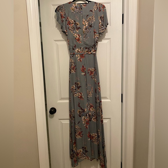 Lulus Maxi Dress Size XS. Grey Floral - Picture 3 of 6